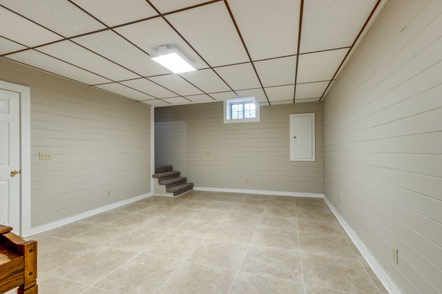 424 Charles McClearen Rd, Hohenwald, TN 38462