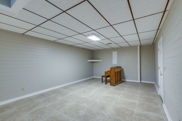 424 Charles McClearen Rd, Hohenwald, TN 38462