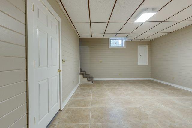 424 Charles McClearen Rd, Hohenwald, TN 38462