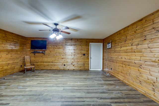 424 Charles McClearen Rd, Hohenwald, TN 38462