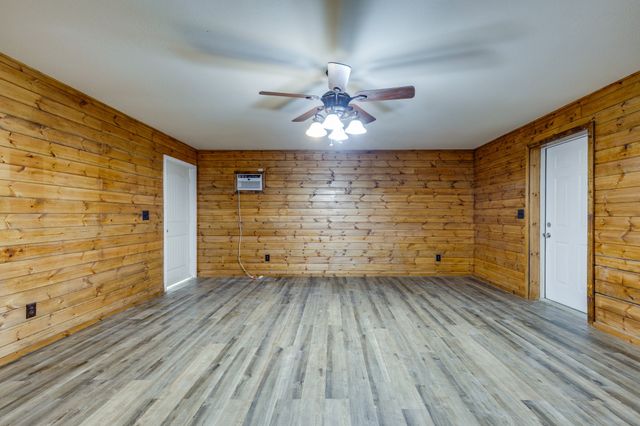 424 Charles McClearen Rd, Hohenwald, TN 38462