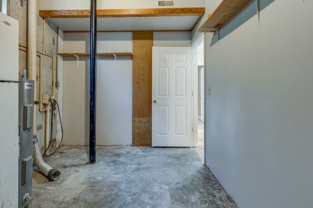 424 Charles McClearen Rd, Hohenwald, TN 38462