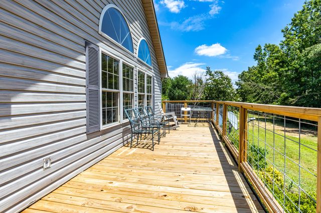 424 Charles McClearen Rd, Hohenwald, TN 38462