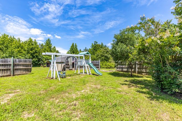 424 Charles McClearen Rd, Hohenwald, TN 38462