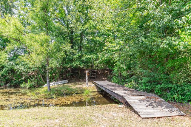 424 Charles McClearen Rd, Hohenwald, TN 38462