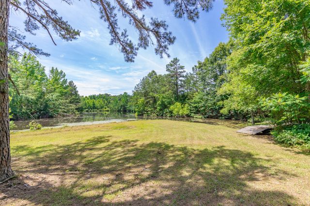 424 Charles McClearen Rd, Hohenwald, TN 38462