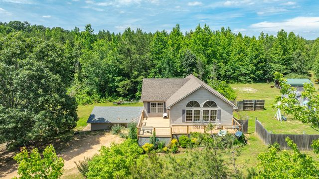 424 Charles McClearen Rd, Hohenwald, TN 38462