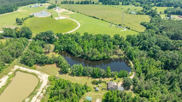 424 Charles McClearen Rd, Hohenwald, TN 38462