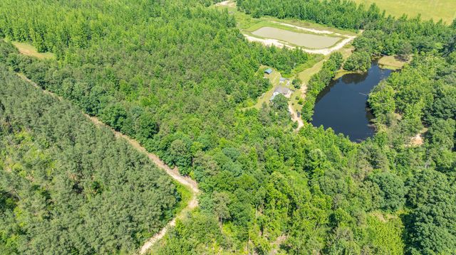 424 Charles McClearen Rd, Hohenwald, TN 38462