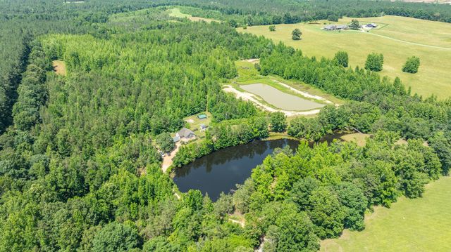 424 Charles McClearen Rd, Hohenwald, TN 38462
