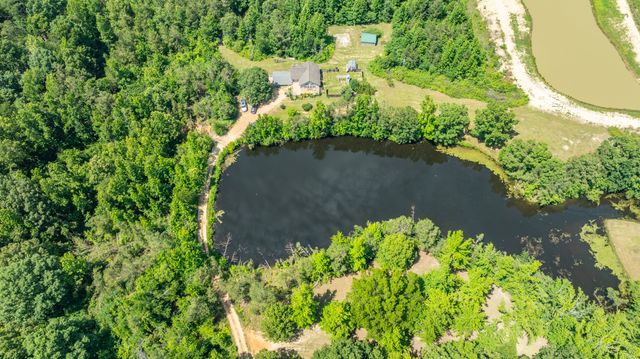 424 Charles McClearen Rd, Hohenwald, TN 38462