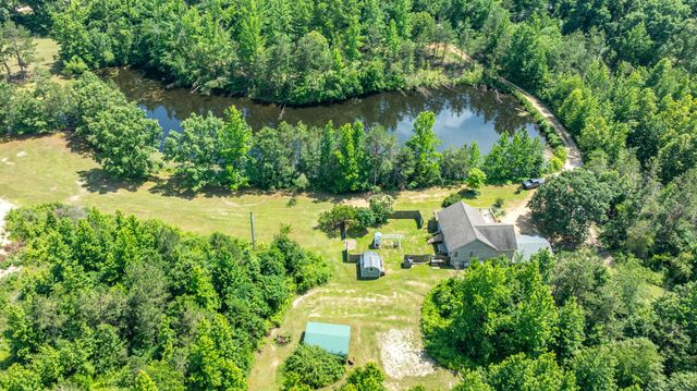 424 Charles McClearen Rd, Hohenwald, TN 38462