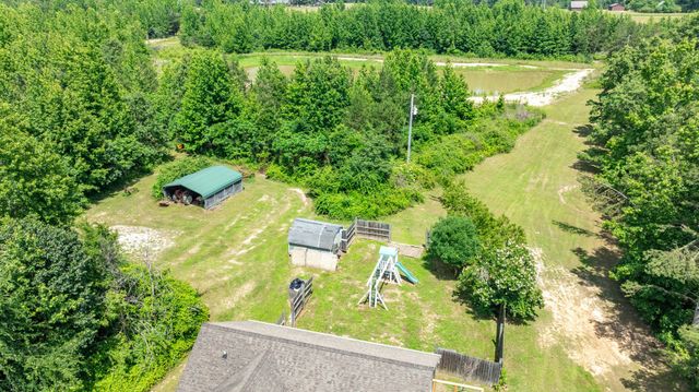 424 Charles McClearen Rd, Hohenwald, TN 38462