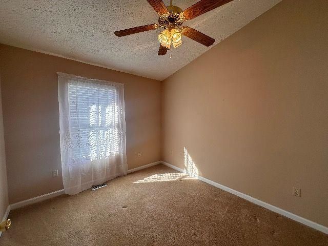 85 Palm Drive, Huntington, WV 25705