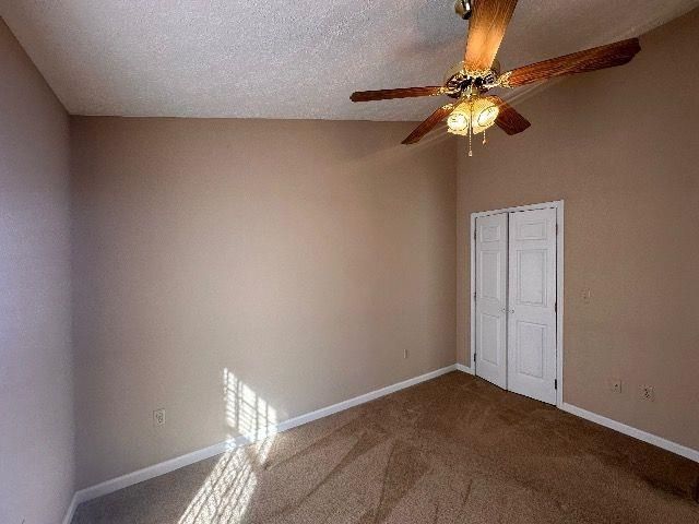 85 Palm Drive, Huntington, WV 25705