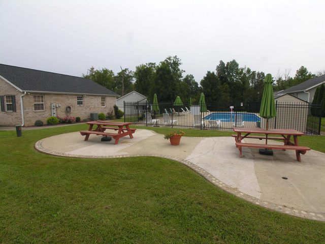 85 Palm Drive, Huntington, WV 25705