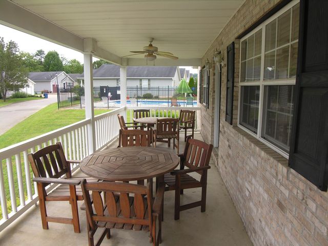 85 Palm Drive, Huntington, WV 25705