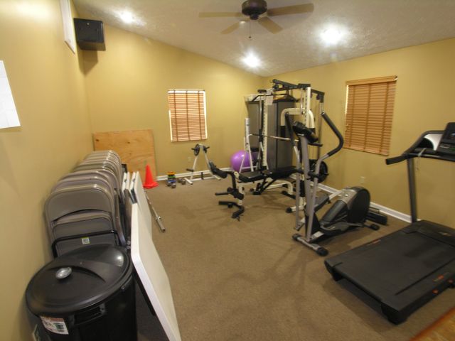 85 Palm Drive, Huntington, WV 25705