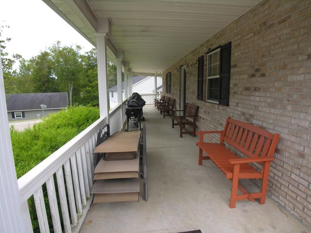 85 Palm Drive, Huntington, WV 25705