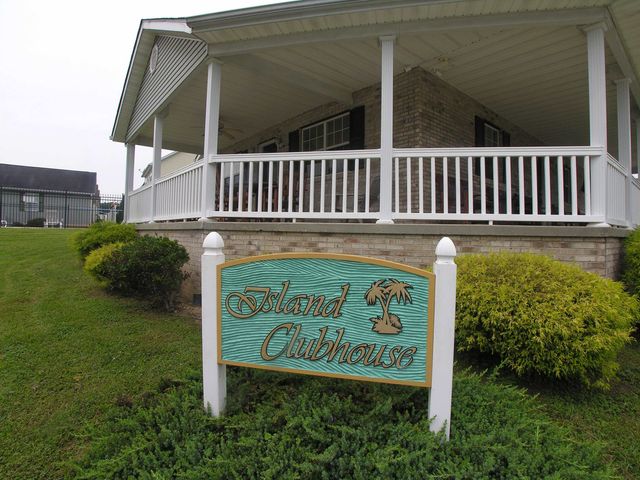 85 Palm Drive, Huntington, WV 25705
