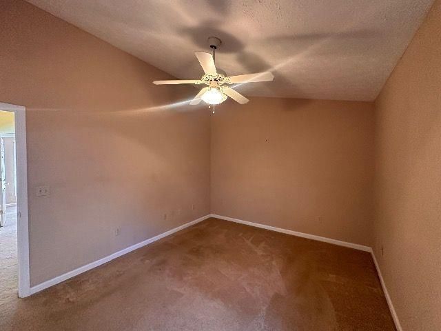 85 Palm Drive, Huntington, WV 25705