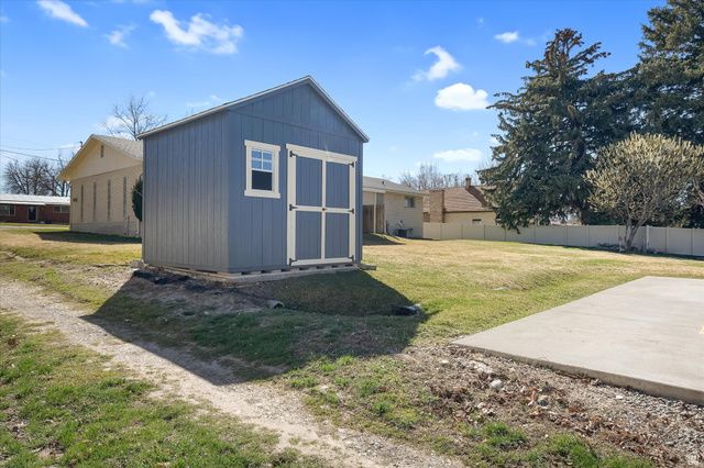 215 E 200 N, Providence, UT 84332