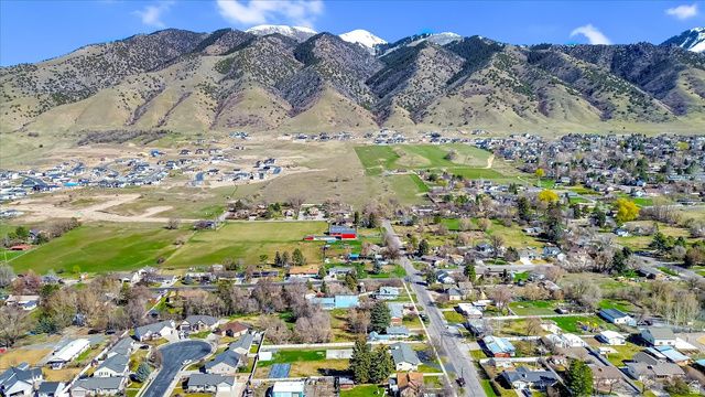 215 E 200 N, Providence, UT 84332