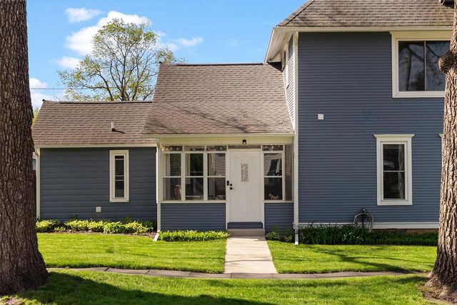 136 Lincoln Street, Poynette, WI 53955