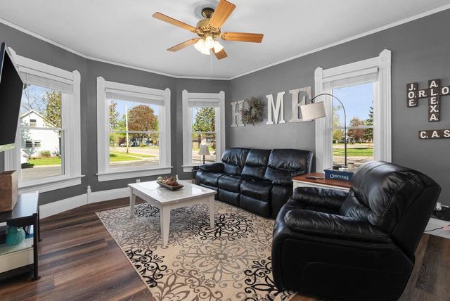 136 Lincoln Street, Poynette, WI 53955