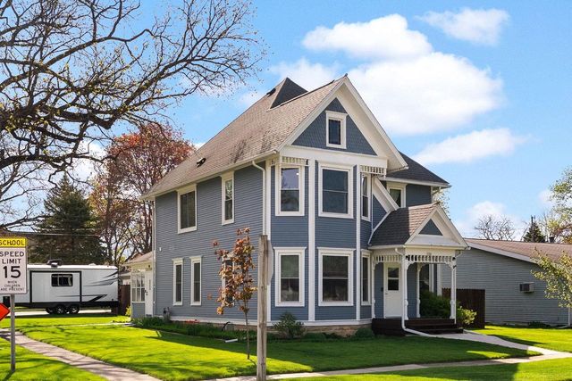 136 Lincoln Street, Poynette, WI 53955