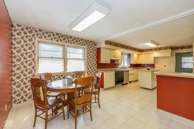 1407 Miami Court N, Plainfield, IN 46168