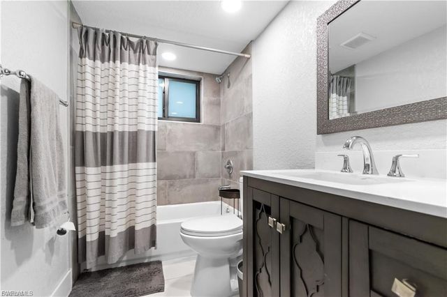 1373 Morningside DR, Fort Myers, FL 33901