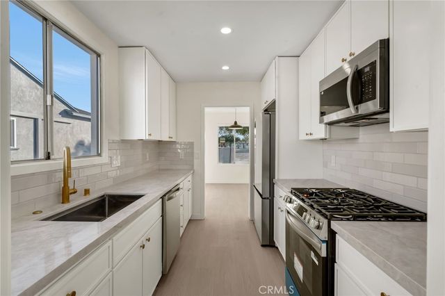 2729 Greentop Street, Lakewood, CA 90712