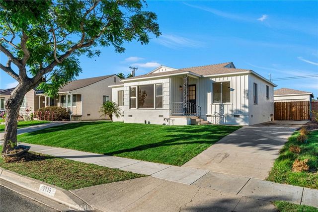 2729 Greentop Street, Lakewood, CA 90712