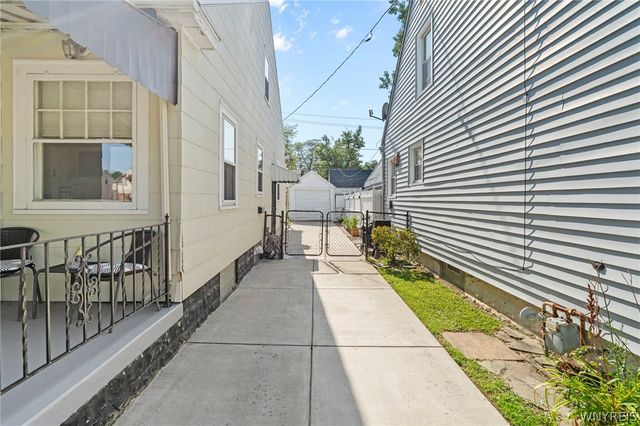 22 Coburg Street, Buffalo, NY 14216