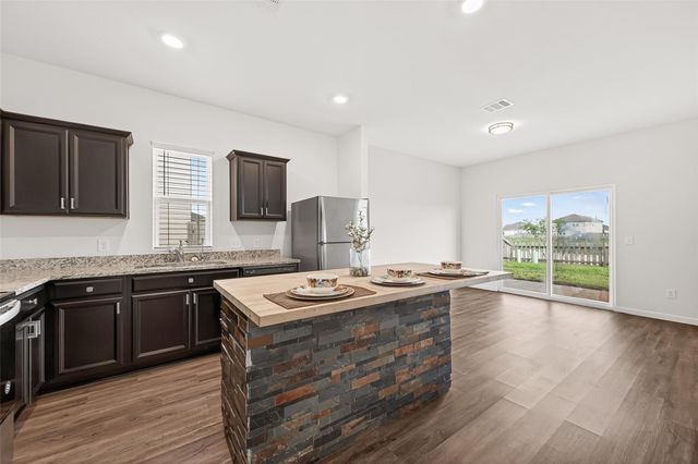 4927 Highland Crest Drive, Richmond, TX 77469