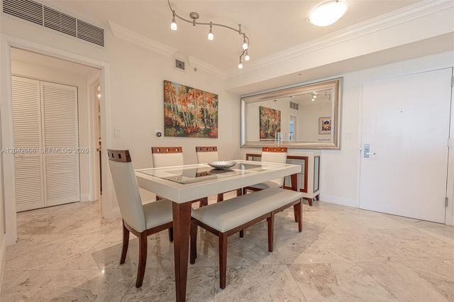 325 S BISCAYNE BLVD 4222, Miami, FL 33131