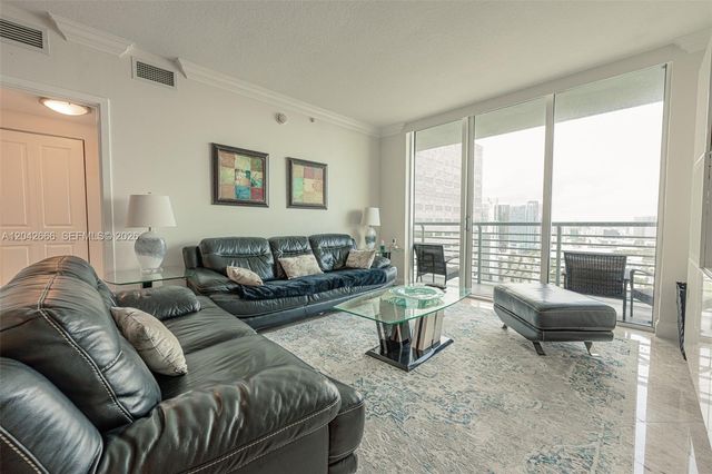 325 S BISCAYNE BLVD 4222, Miami, FL 33131