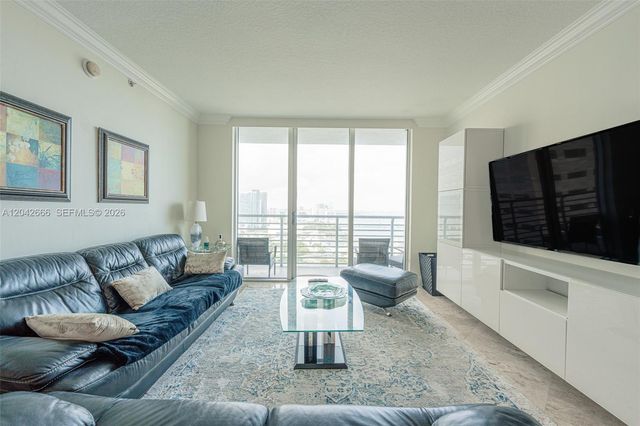 325 S BISCAYNE BLVD 4222, Miami, FL 33131