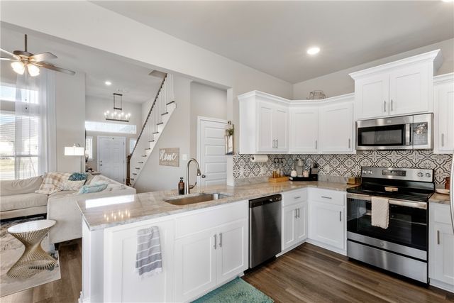 2506 Lightfoot Lane, Bryan, TX 77803