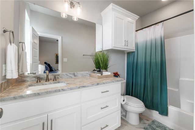 2506 Lightfoot Lane, Bryan, TX 77803