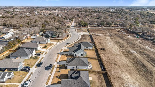 2506 Lightfoot Lane, Bryan, TX 77803