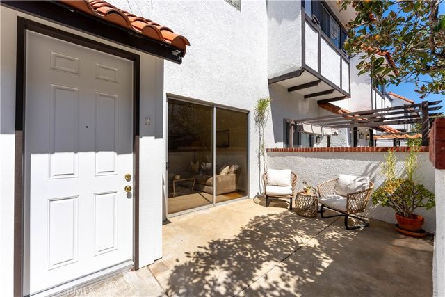 10030 Owensmouth 67, Chatsworth, CA 91311