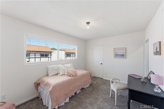 10030 Owensmouth 67, Chatsworth, CA 91311