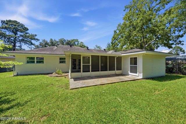 103 Newcastle Drive, Lafayette, LA 70503