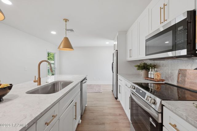 103 Newcastle Drive, Lafayette, LA 70503