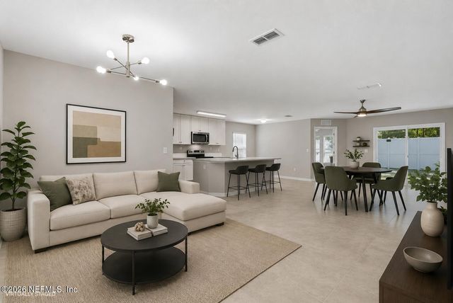 12563 CREEKSIDE MANOR Drive, Jacksonville, FL 32218