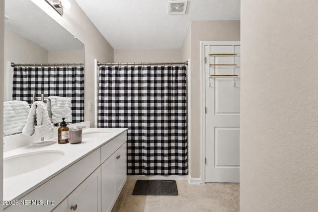 12563 CREEKSIDE MANOR Drive, Jacksonville, FL 32218