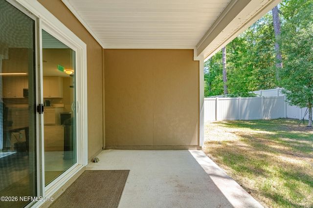 12563 CREEKSIDE MANOR Drive, Jacksonville, FL 32218