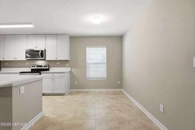 12563 CREEKSIDE MANOR Drive, Jacksonville, FL 32218